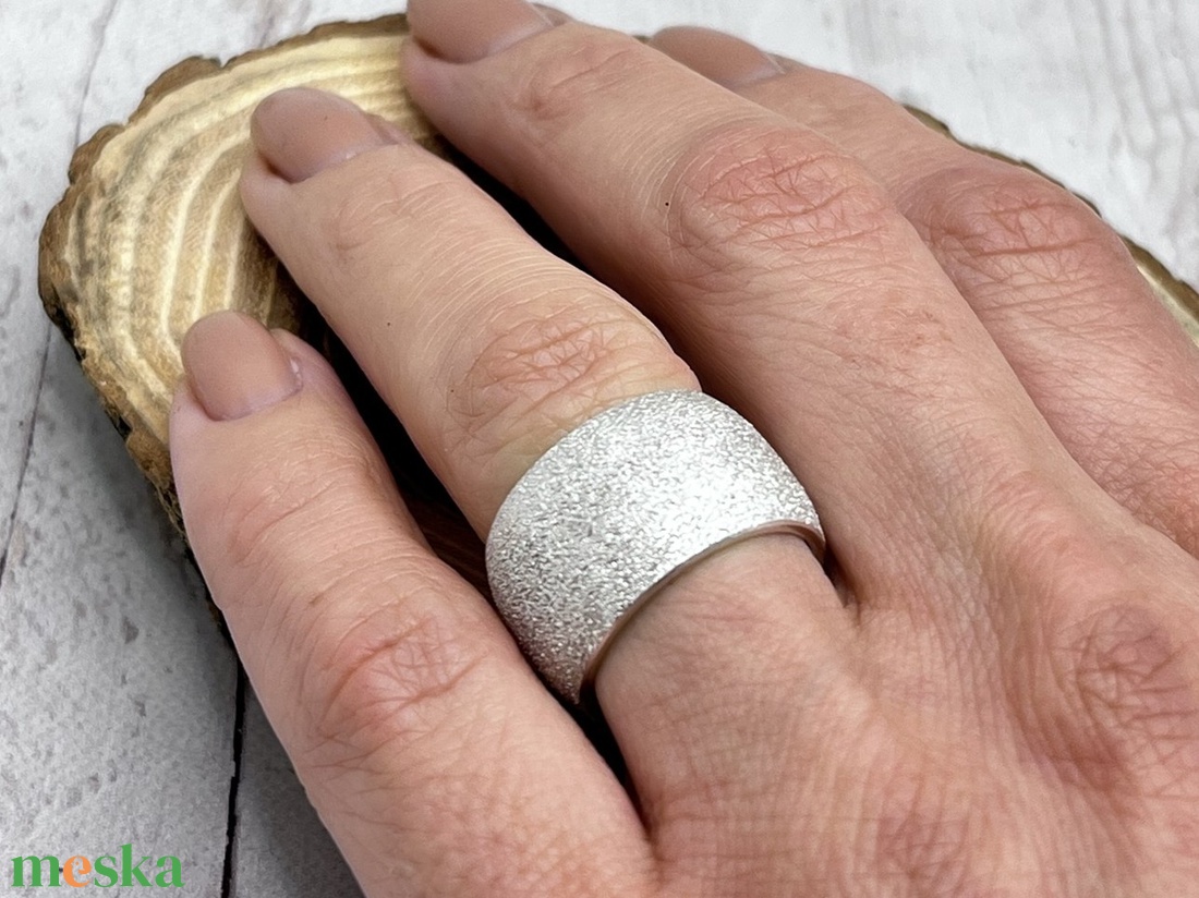 Domború ezüst gyűrű  - esküvő - ékszer - karikagyűrű - Meska.hu