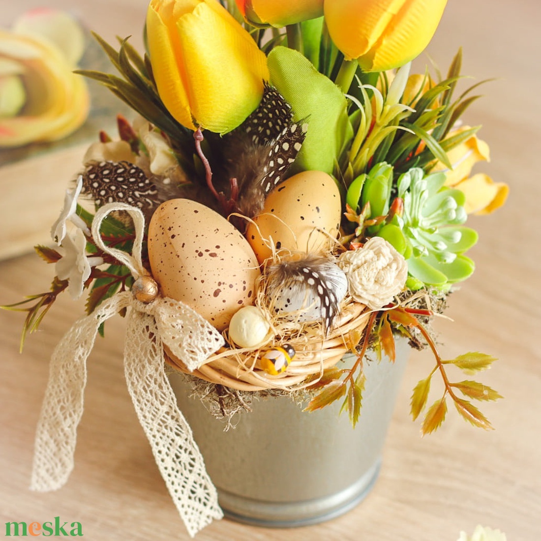 Húsvéti kaspó tulipánnal - otthon & lakás - dekoráció - asztal és polc dekoráció - asztaldísz - Meska.hu