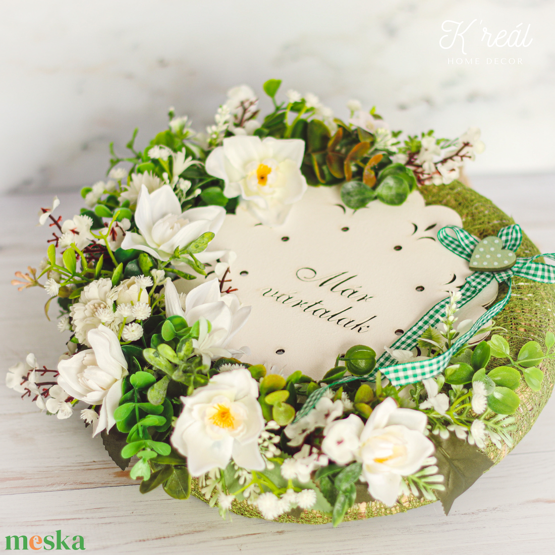 Üdezöld tavaszi virágos kopogtató - ajtódísz - otthon & életmód - dekoráció - ajtó- és ablak dekoráció - ajtódísz & kopogtató - Meska.hu