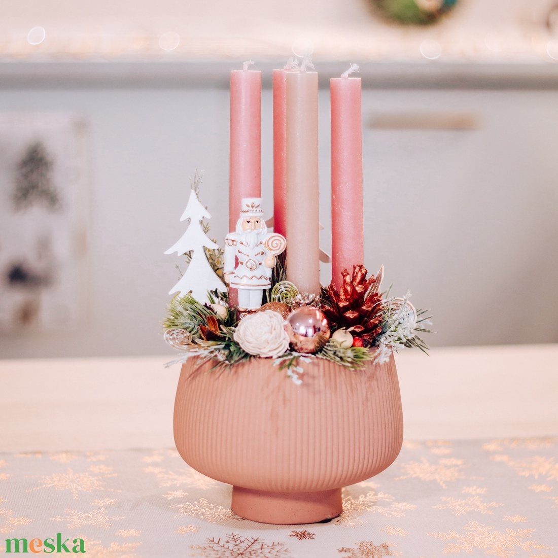 Pasztell adventi kaspó diótörővel - karácsony - adventi díszek - adventi gyertyadíszek és koszorúdíszek - Meska.hu