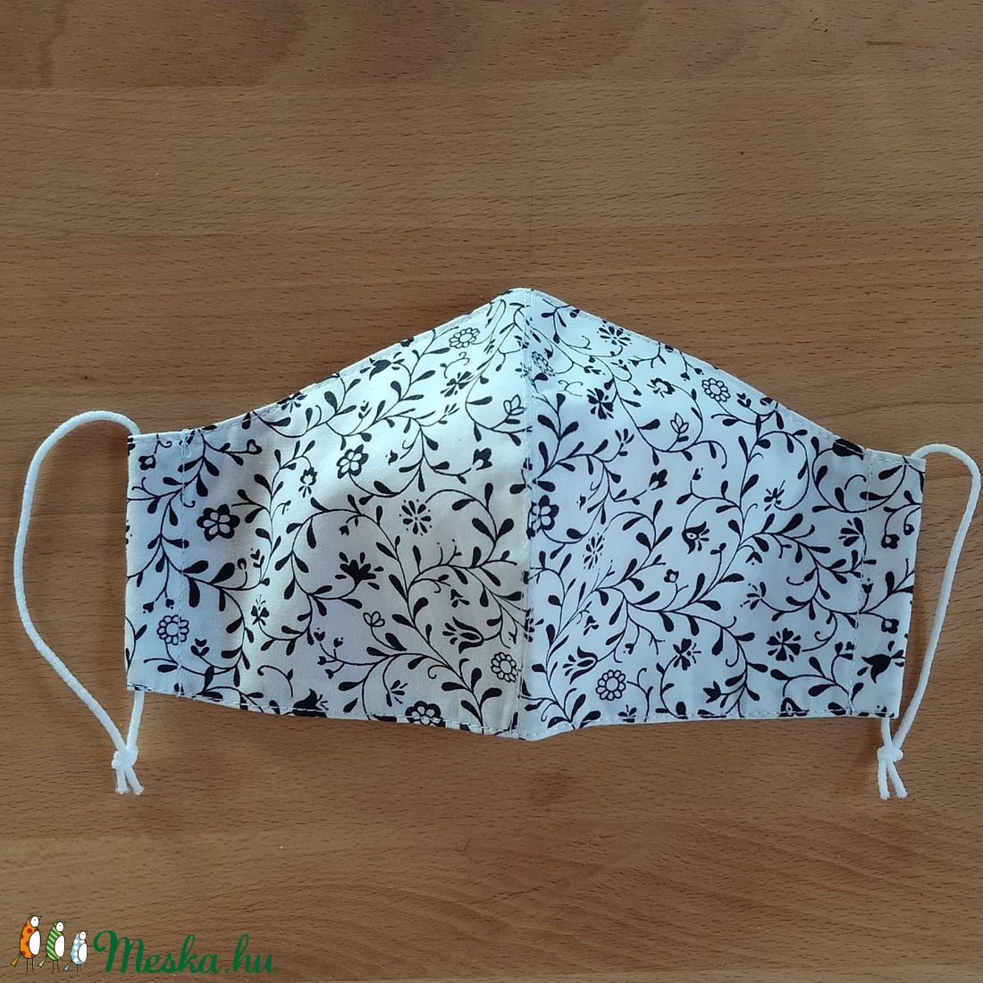 Akció! Textil szájmaszk - fehér alapon fekete virágmintás 1, - női és tini méretben - női - női - Meska.hu Akció! Textil szájmaszk - fehér alapon fekete virágmintás 1, - női és tini méretben - női - női - Meska.hu
