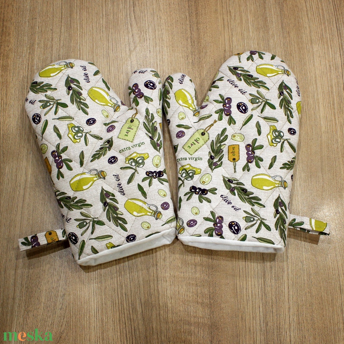 Olivás-teflonos edényfogó kesztyű - otthon & életmód - konyhafelszerelés, tálalás - konyhai textil - edényfogó & edényfedő - Meska.hu Olivás-teflonos edényfogó kesztyű - otthon & életmód - konyhafelszerelés, tálalás - konyhai textil - edényfogó & edényfedő - Meska.hu