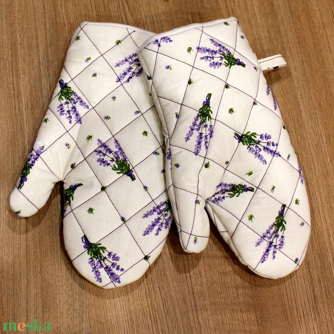 Levendula mintás edényfogó kesztyű - otthon & életmód - konyhafelszerelés, tálalás - konyhai textil - edényfogó & edényfedő - Meska.hu Levendula mintás edényfogó kesztyű - otthon & életmód - konyhafelszerelés, tálalás - konyhai textil - edényfogó & edényfedő - Meska.hu