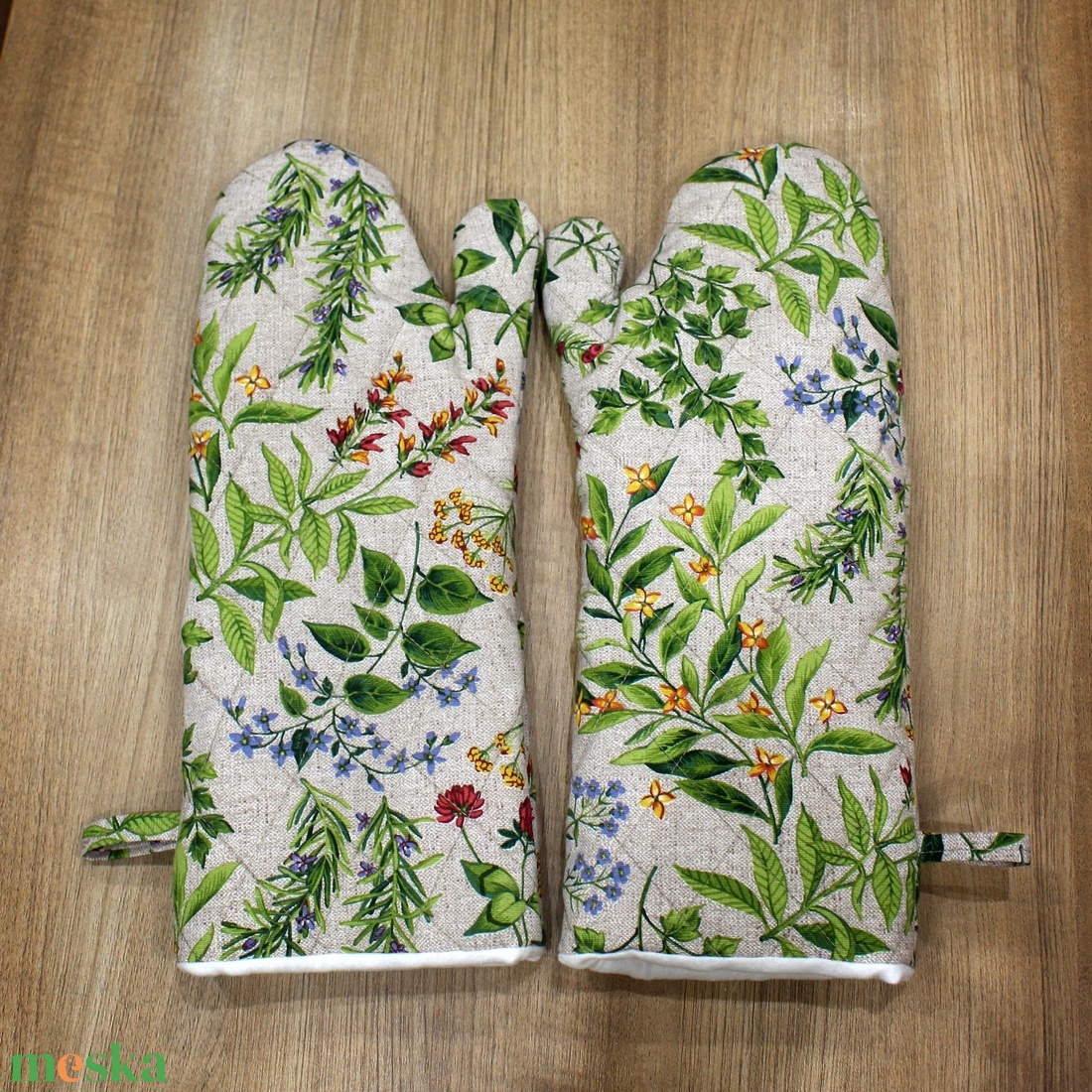 Fűszernövényes mintájú hosszú szárú sütőkesztyű - otthon & életmód - konyhafelszerelés, tálalás - konyhai textil - edényfogó & edényfedő - Meska.hu