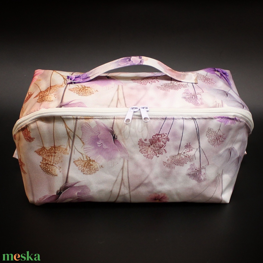 Binz neszesszer/nagy - pasztell lila virágos rózsaszín béléssel - táska & tok - neszesszer - Meska.hu