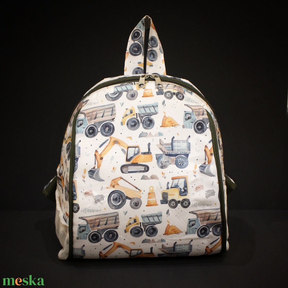 Teknős hátizsák munkagépes mintával - táska & tok - hátizsák - kishátizsák - Meska.hu