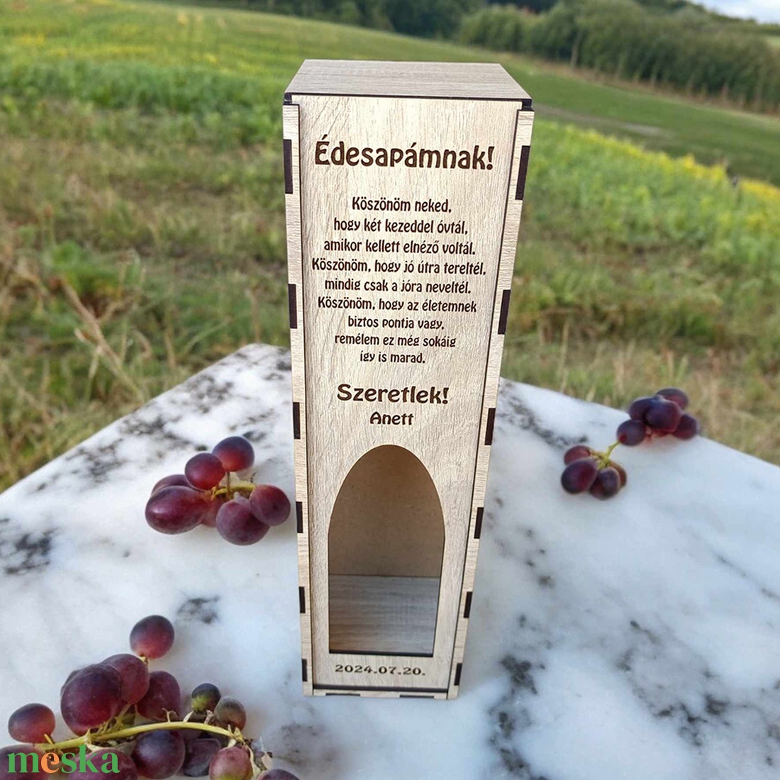 Egyedi gravírozott fa bortartó - otthon & életmód - konyhafelszerelés, tálalás - tálalás - bortartó - Meska.hu