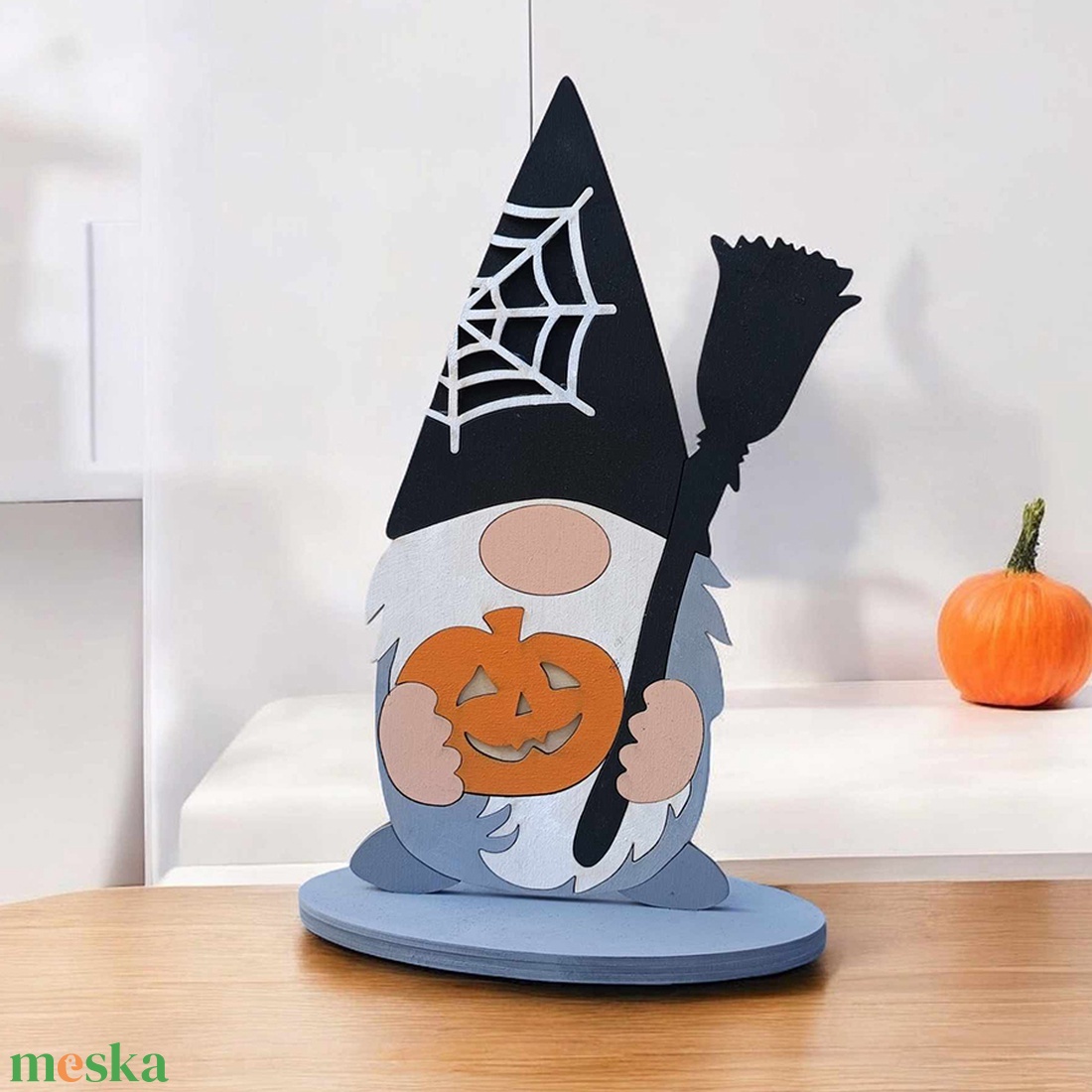 Halloween manó, talpas dekoráció - otthon & életmód - dekoráció - halloween - halloweeni dekoráció - Meska.hu