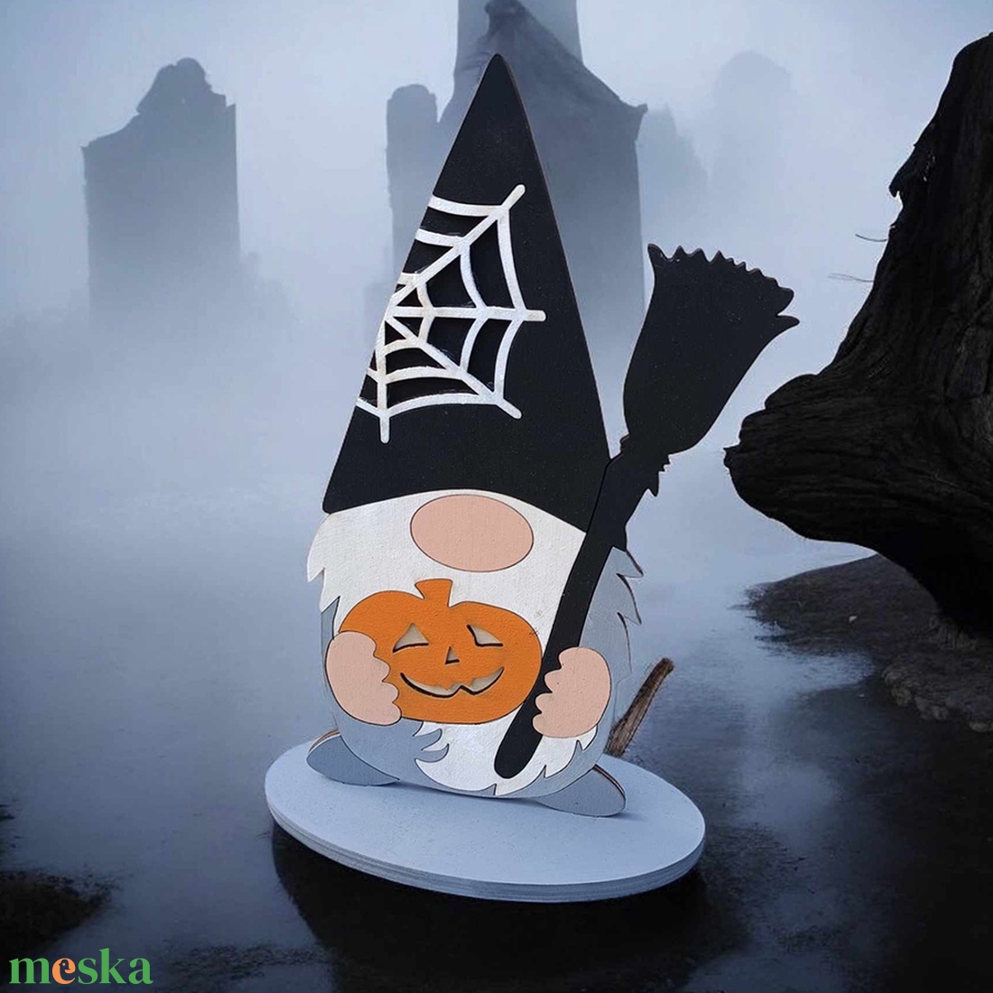 Halloween manó, talpas dekoráció - otthon & életmód - dekoráció - halloween - halloweeni dekoráció - Meska.hu