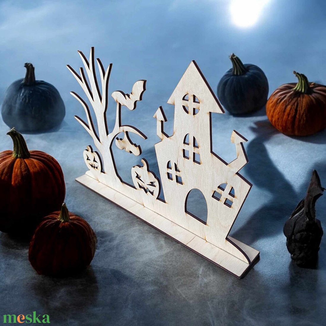 Natúr fa, talpas Halloween dekoráció, kastély - otthon & életmód - dekoráció - halloween - halloweeni dekoráció - Meska.hu