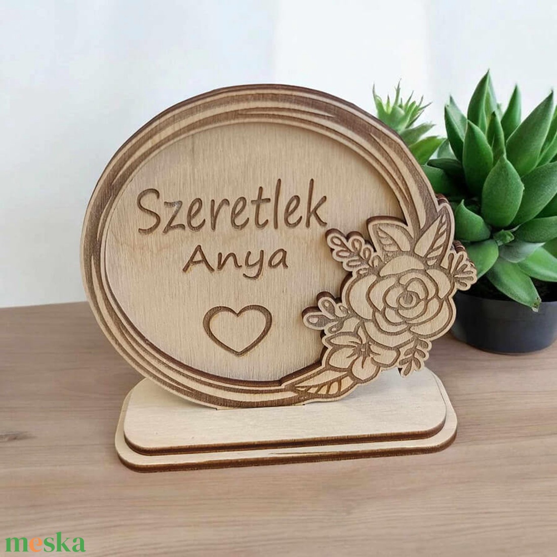 Gravírozott virágos dekoráció Anyának - otthon & életmód - dekoráció - asztal és polc dekoráció - asztaldísz - Meska.hu
