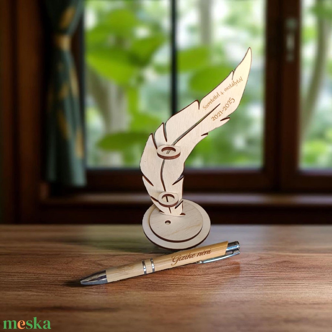 Gravírozott bambusz toll tartóval - otthon & életmód - papír, írószer - ceruza & toll - Meska.hu