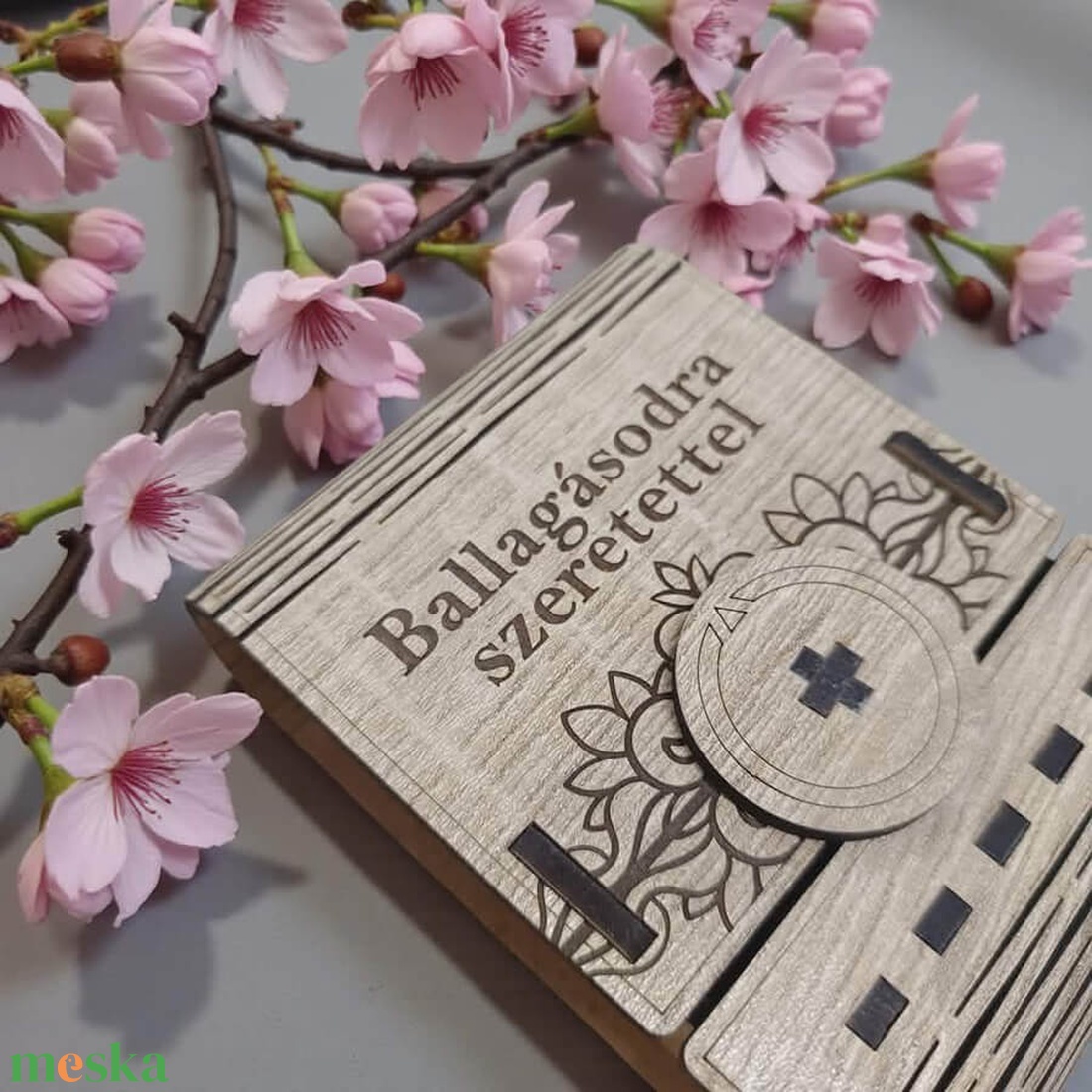 Fa pénztartó doboz ballagásra - otthon & életmód - papír, írószer - ajándékozás kellékei - pénzátadó doboz - Meska.hu