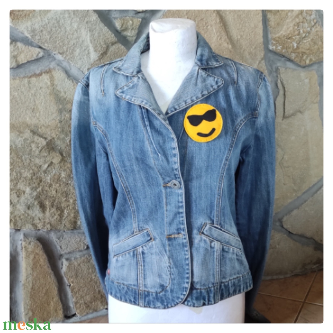 Napszemüveges smiley kitűző - ékszer - kitűző és bross - ruha & cipőklipsz - Meska.hu Napszemüveges smiley kitűző - ékszer - kitűző és bross - ruha & cipőklipsz - Meska.hu