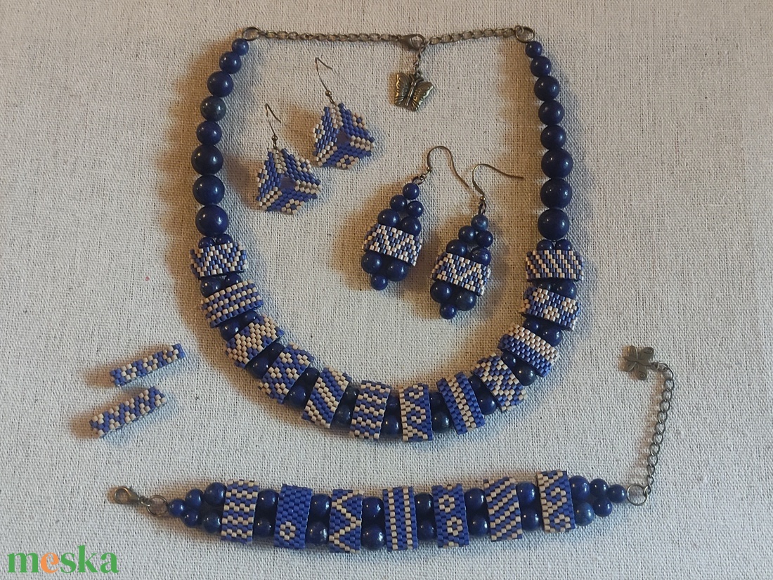 Peyote kollekció lapis lazuli ásványgyönggyel - ékszer - ékszerszett - Meska.hu Peyote kollekció lapis lazuli ásványgyönggyel - ékszer - ékszerszett - Meska.hu