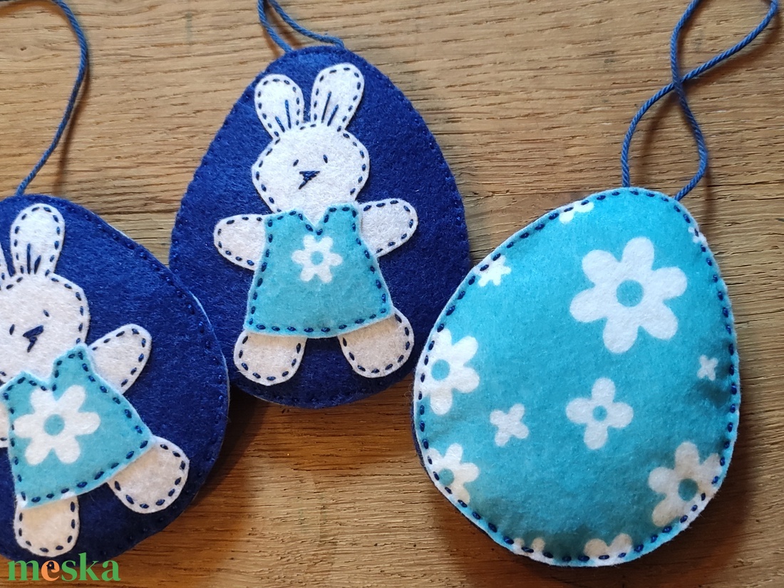 Húsvéti nyuszi tojásfadísz - virágos ruhás nyuszik - otthon & életmód - dekoráció - fali és függő dekoráció - függődísz - Meska.hu