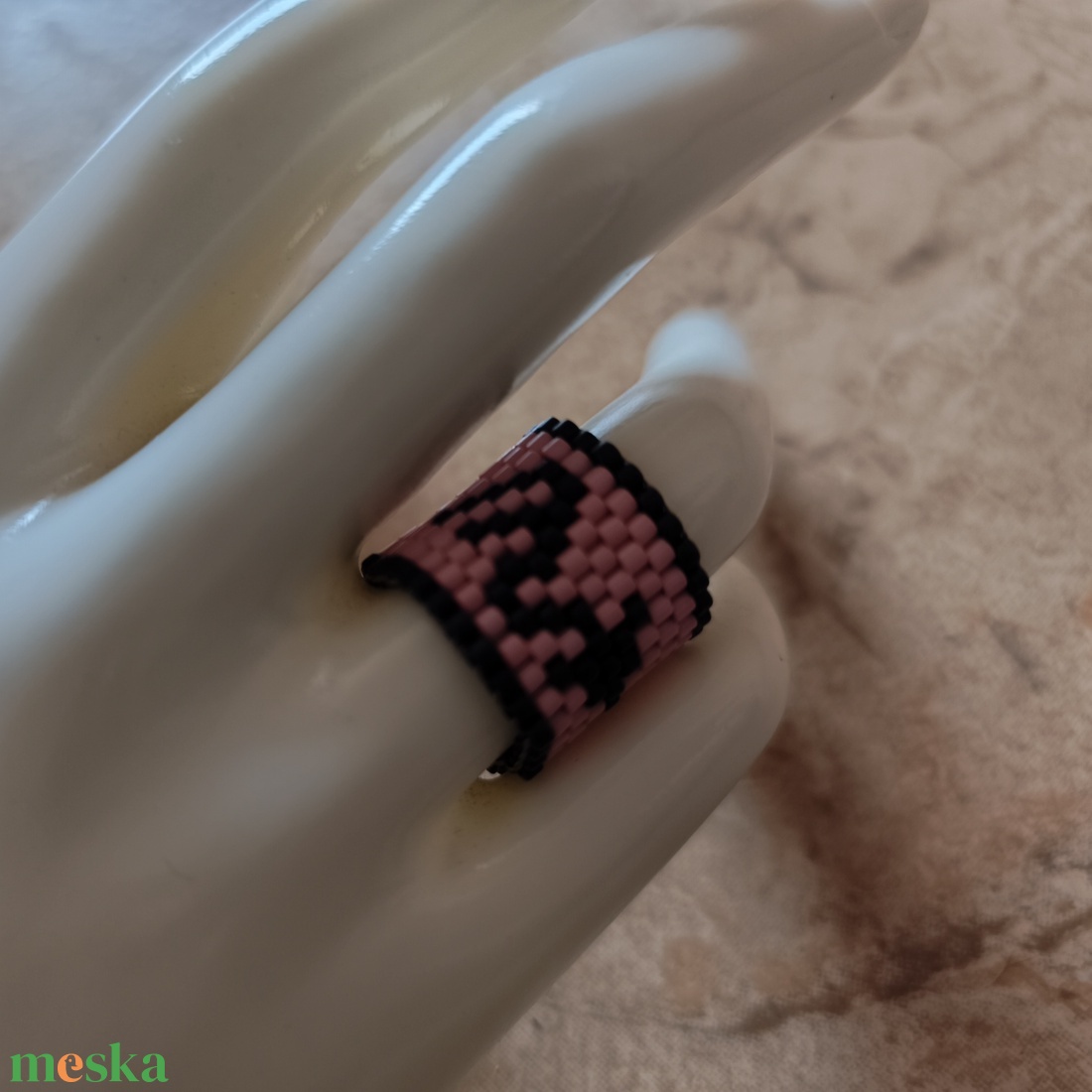 Horoszkópos peyote gyűrű - skorpió (118) - ékszer - gyűrű - gyöngyös gyűrű - Meska.hu