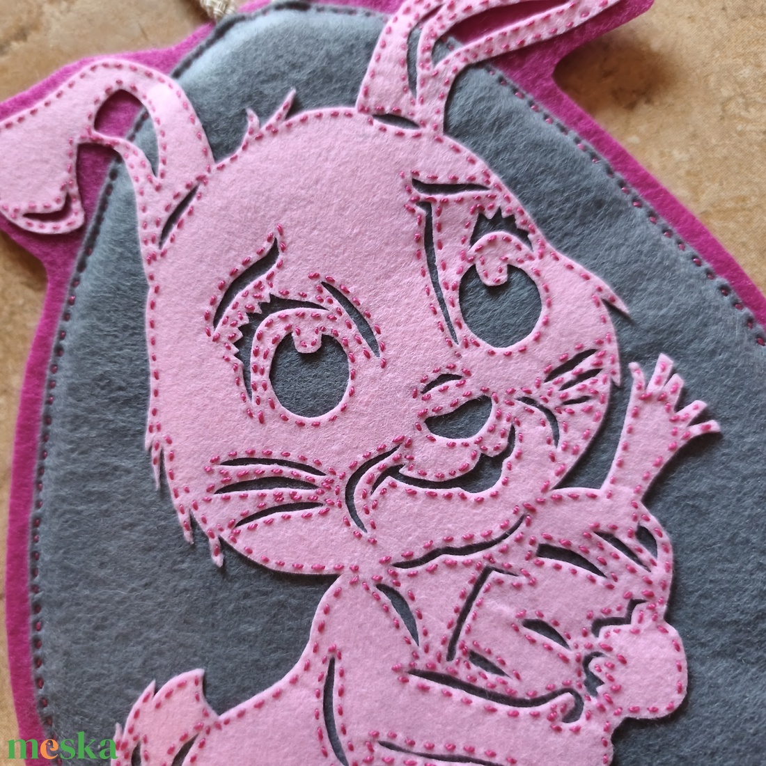 Húsvéti nyuszi filigrán ajtódísz - szürke-rózsaszín  - otthon & életmód - dekoráció - ajtó- és ablak dekoráció - ajtótábla - Meska.hu