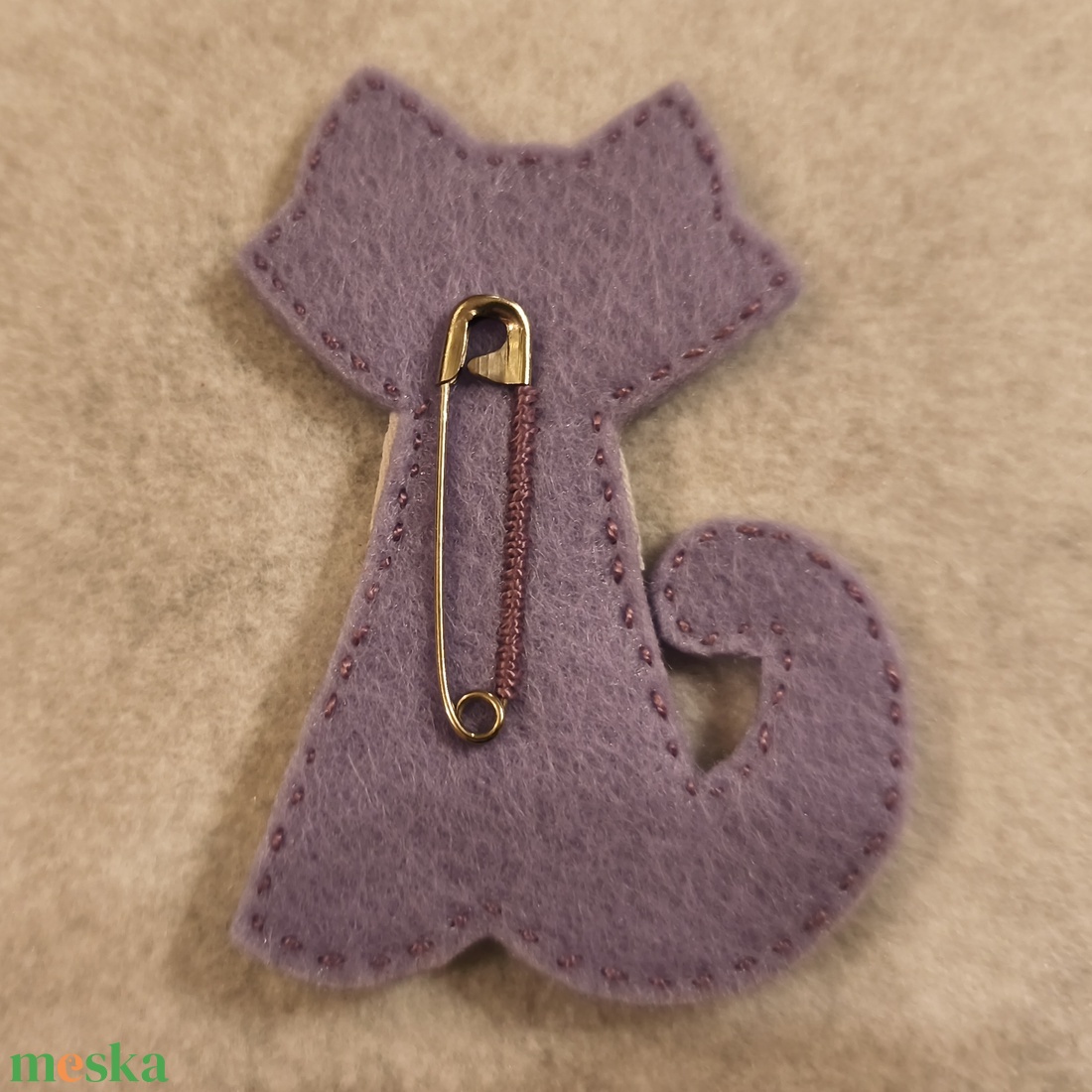 Cica kitűző (55) - ékszer - kitűző és bross - Meska.hu