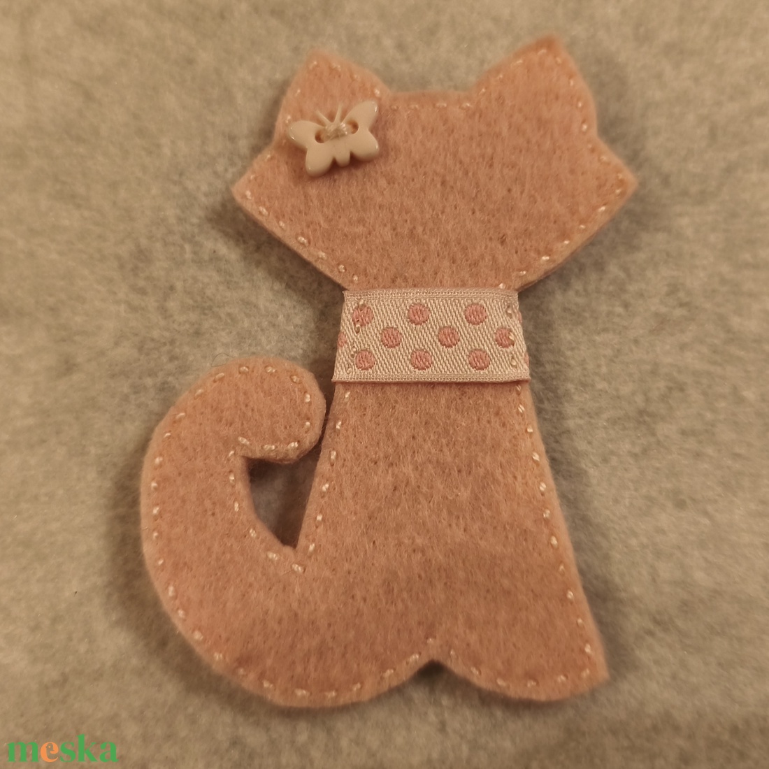 Cica kitűző (57) - ékszer - kitűző és bross - Meska.hu