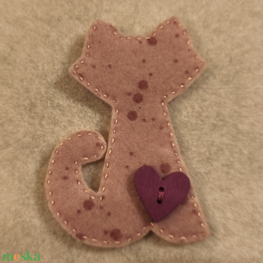 Cica kitűző (59) - ékszer - kitűző és bross - Meska.hu