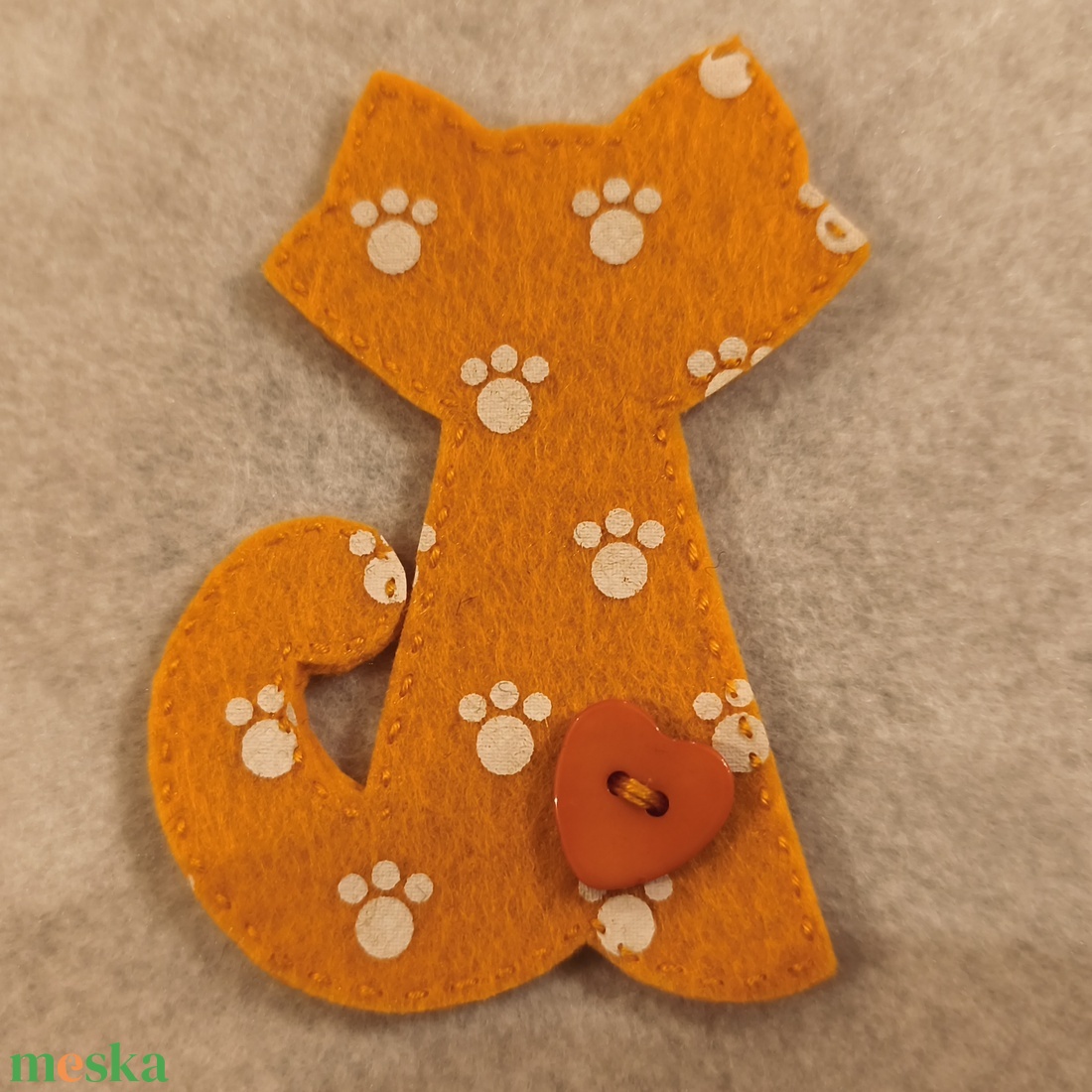 Cica kitűző (62) - ékszer - kitűző és bross - Meska.hu