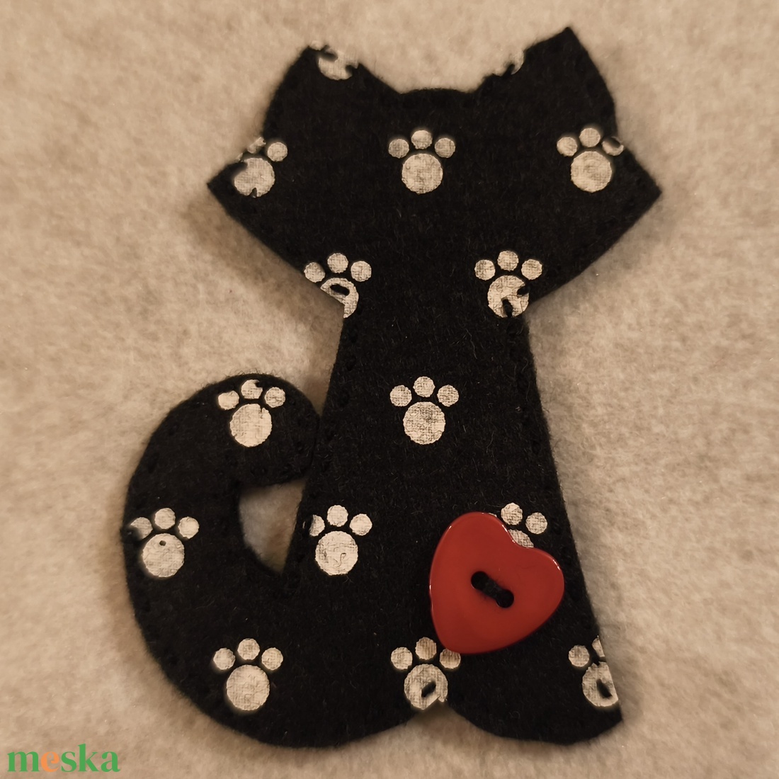 Cica kitűző (63) - ékszer - kitűző és bross - Meska.hu