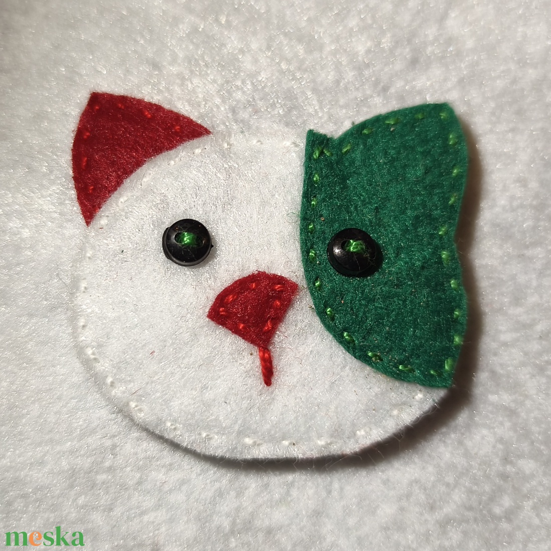 Trikolor cica kitűző (64) - ékszer - kitűző és bross - Meska.hu