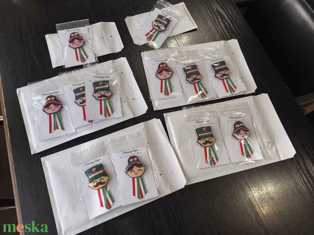 Kokárda huszár/menyecske - ékszer - kitűző és bross - Meska.hu