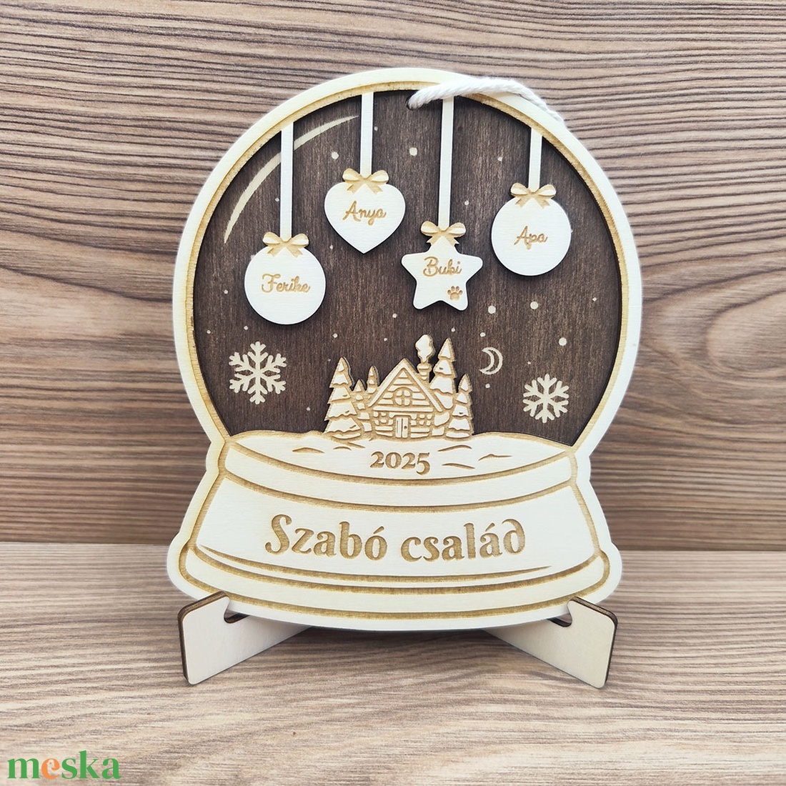 Családi Karácsonyfadísz, Ajtódísz, Asztali dísz  Hógömb - karácsony - karácsonyi lakásdekoráció - karácsonyfadíszek - Meska.hu