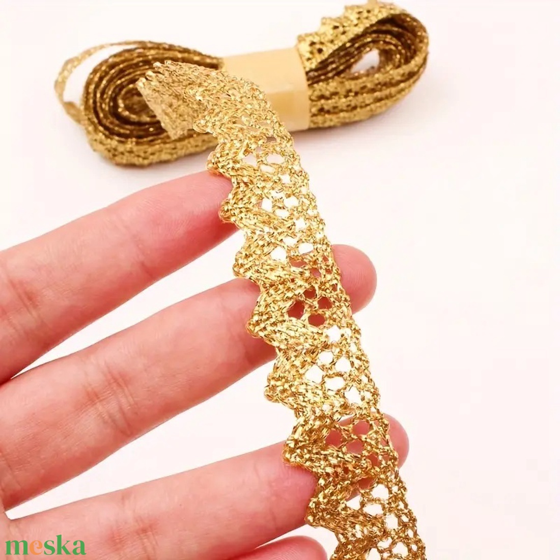 Aranyszálas csipke 1,5 cm - kellékek & szerszámok - rövidáru - szalag, pánt - csipke, csipkeszalag - Meska.hu Aranyszálas csipke 1,5 cm - kellékek & szerszámok - rövidáru - szalag, pánt - csipke, csipkeszalag - Meska.hu