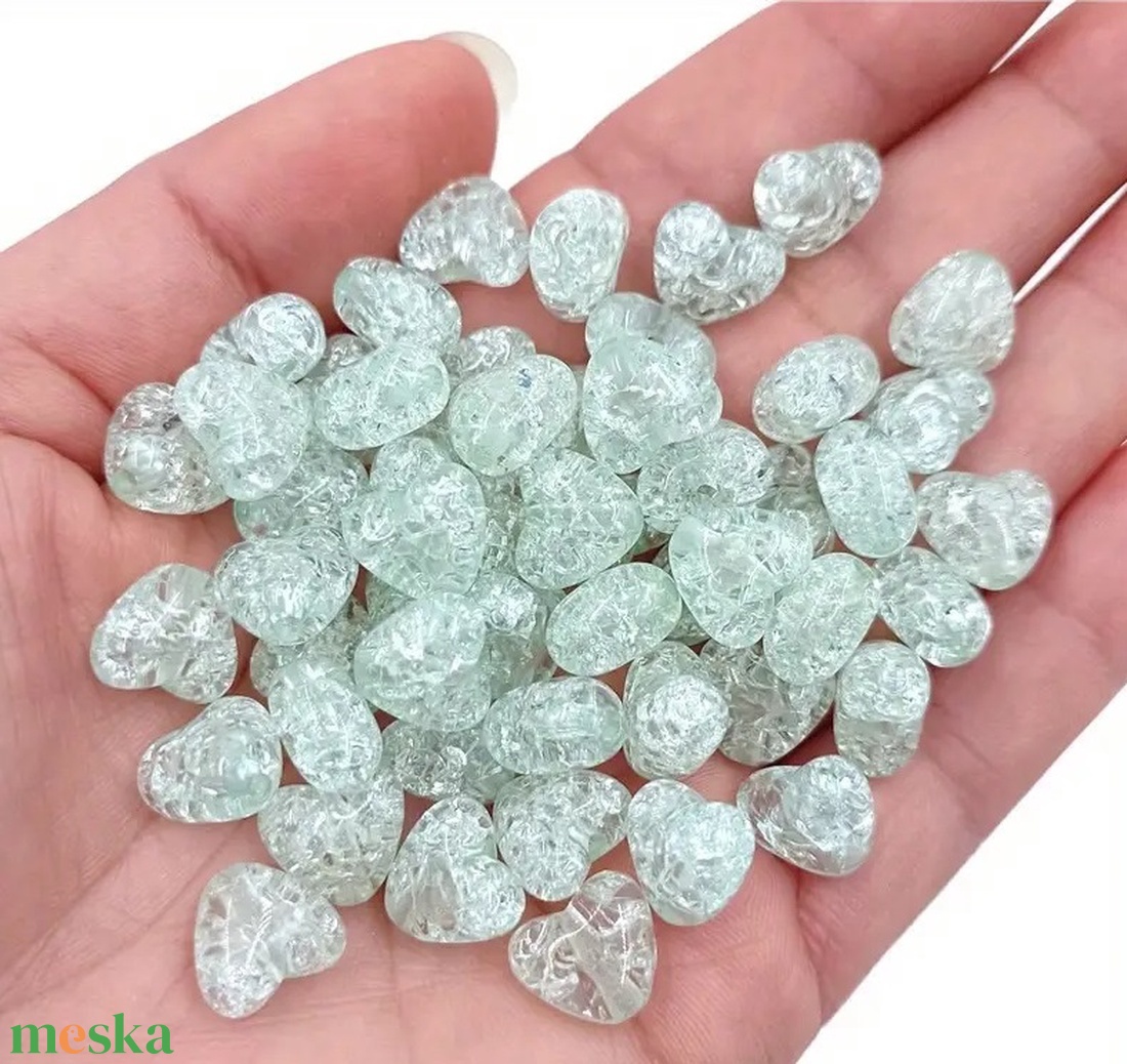Roppantott szív gyöngy 9.8 x 11 mm - zöld - kellékek & szerszámok - gyöngyfűzés kellékek - műanyag gyöngy - Meska.hu
