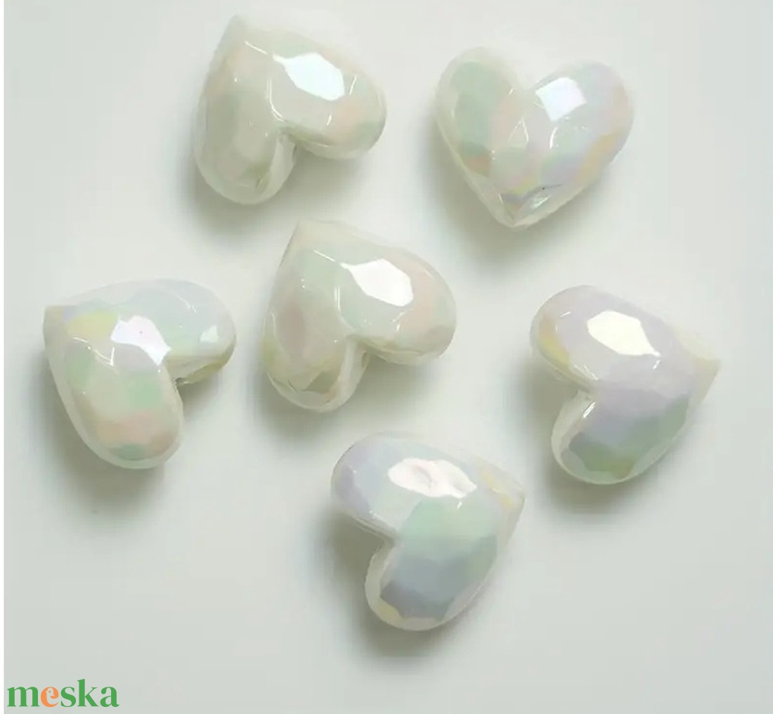 Csiszolt szív alakú gyöngy 17 x 19 mm - gyöngyházfehér - kellékek & szerszámok - gyöngyfűzés kellékek - műanyag gyöngy - Meska.hu Csiszolt szív alakú gyöngy 17 x 19 mm - gyöngyházfehér - kellékek & szerszámok - gyöngyfűzés kellékek - műanyag gyöngy - Meska.hu
