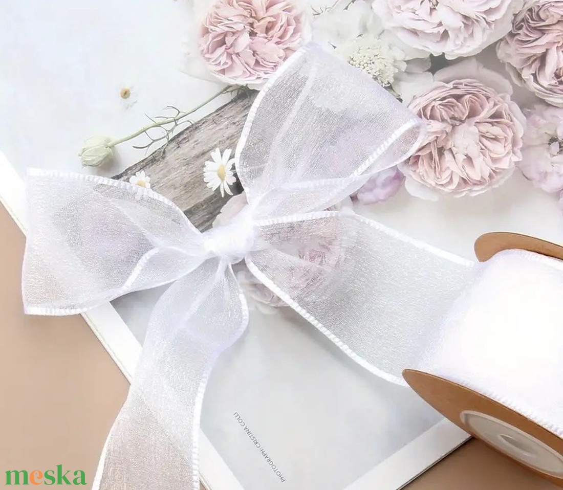 Szegett szélű organza 4 cm - fehér - kellékek & szerszámok - rövidáru - szalag, pánt - textilszalag - Meska.hu