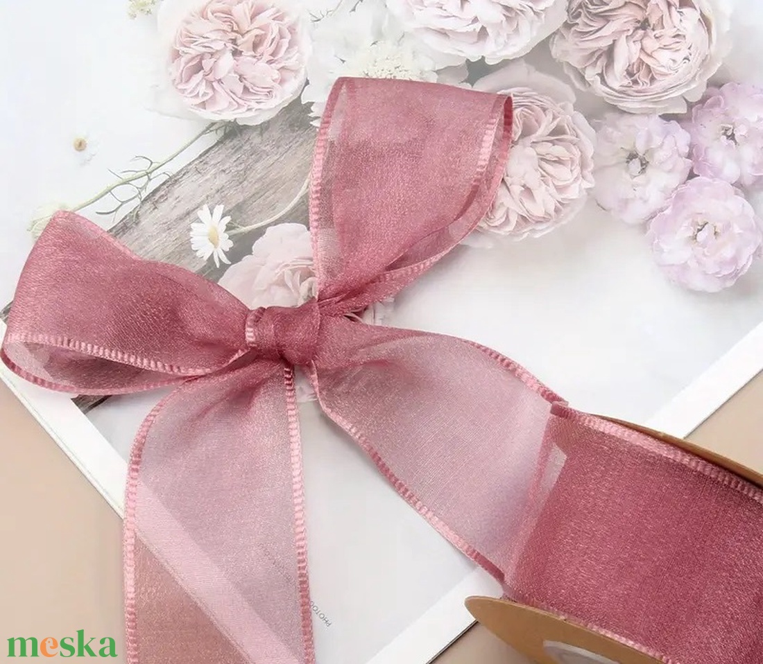 Szegett szélű organza 4 cm - mályva - kellékek & szerszámok - rövidáru - fonal, cérna - Meska.hu Szegett szélű organza 4 cm - mályva - kellékek & szerszámok - rövidáru - fonal, cérna - Meska.hu
