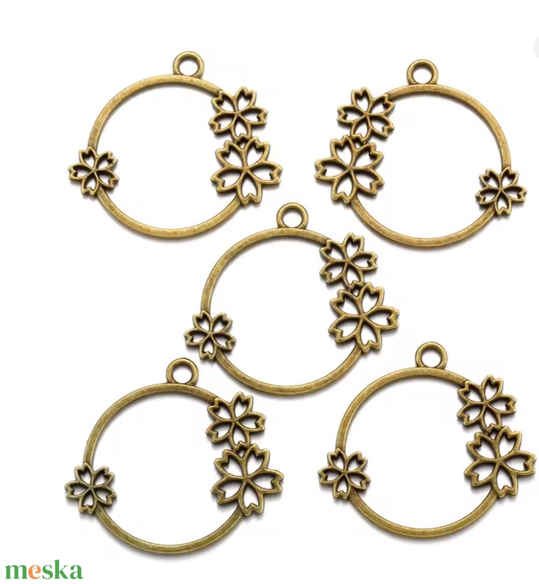 Antik bronz függő 33 x 36 mm - kellékek & szerszámok - gyöngyfűzés kellékek - figurális gyöngyök - Meska.hu