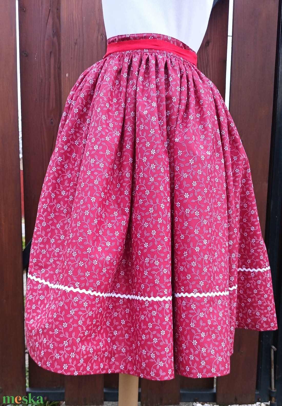 Néptáncos népi szoknya bordó színben - ruha & divat - női ruha - szoknya - Meska.hu