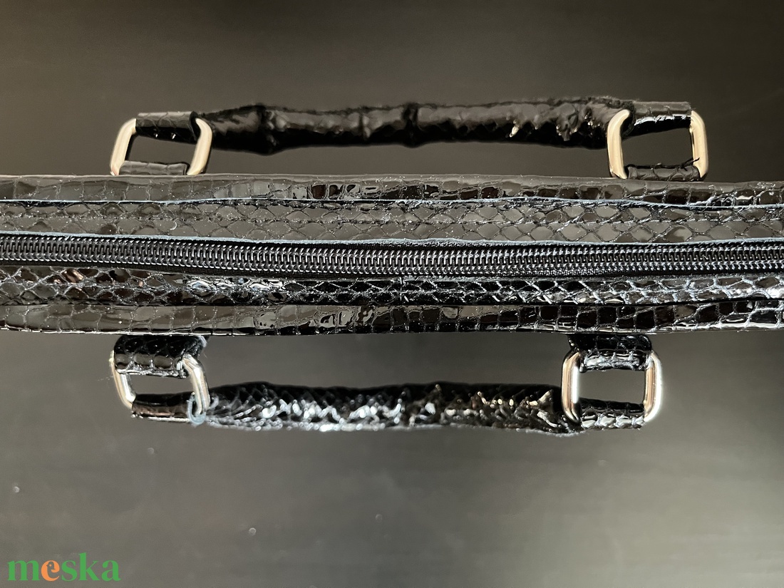 Fekete lakkbőr női  laptop táska  - táska & tok - laptoptáska, laptop hátizsák - Meska.hu