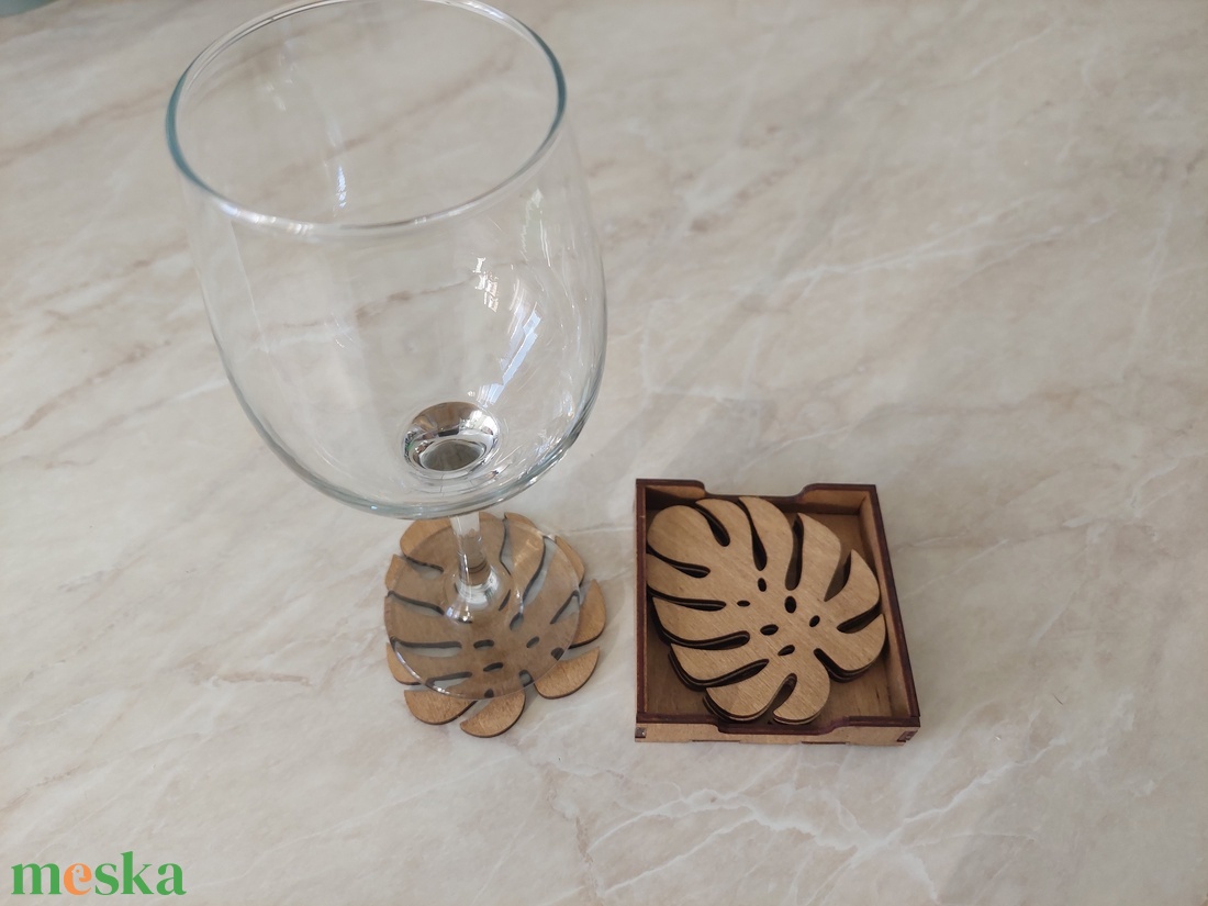 Monstera poháralátét - otthon & életmód - konyhafelszerelés, tálalás - tálalás - tányér- és poháralátét - Meska.hu Monstera poháralátét - otthon & életmód - konyhafelszerelés, tálalás - tálalás - tányér- és poháralátét - Meska.hu
