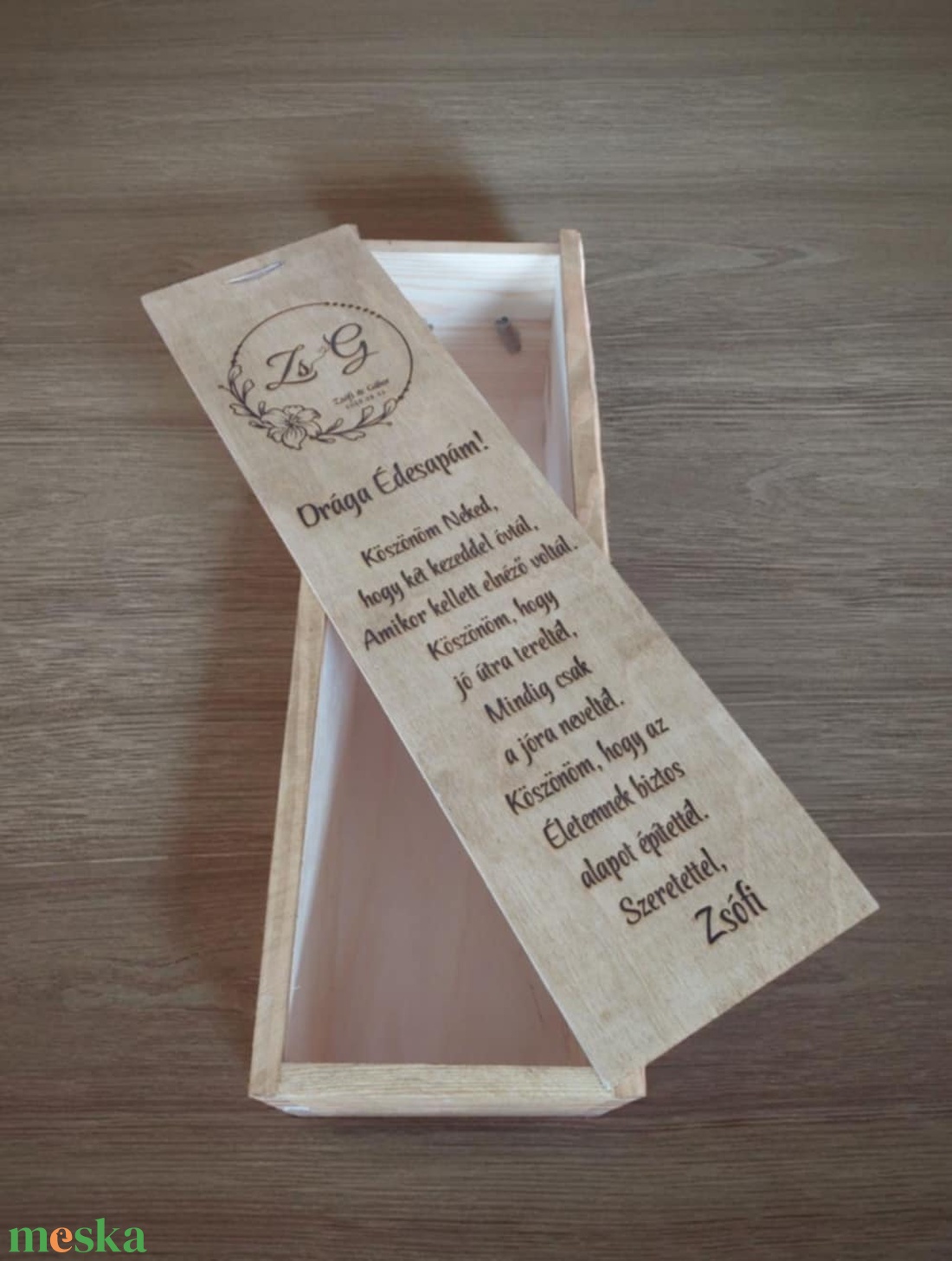 Egyedileg gravírozott boros fa doboz Szülőköszöntő ajándék - esküvő - emlék & ajándék - szülőköszöntő ajándék - Meska.hu Egyedileg gravírozott boros fa doboz Szülőköszöntő ajándék - esküvő - emlék & ajándék - szülőköszöntő ajándék - Meska.hu
