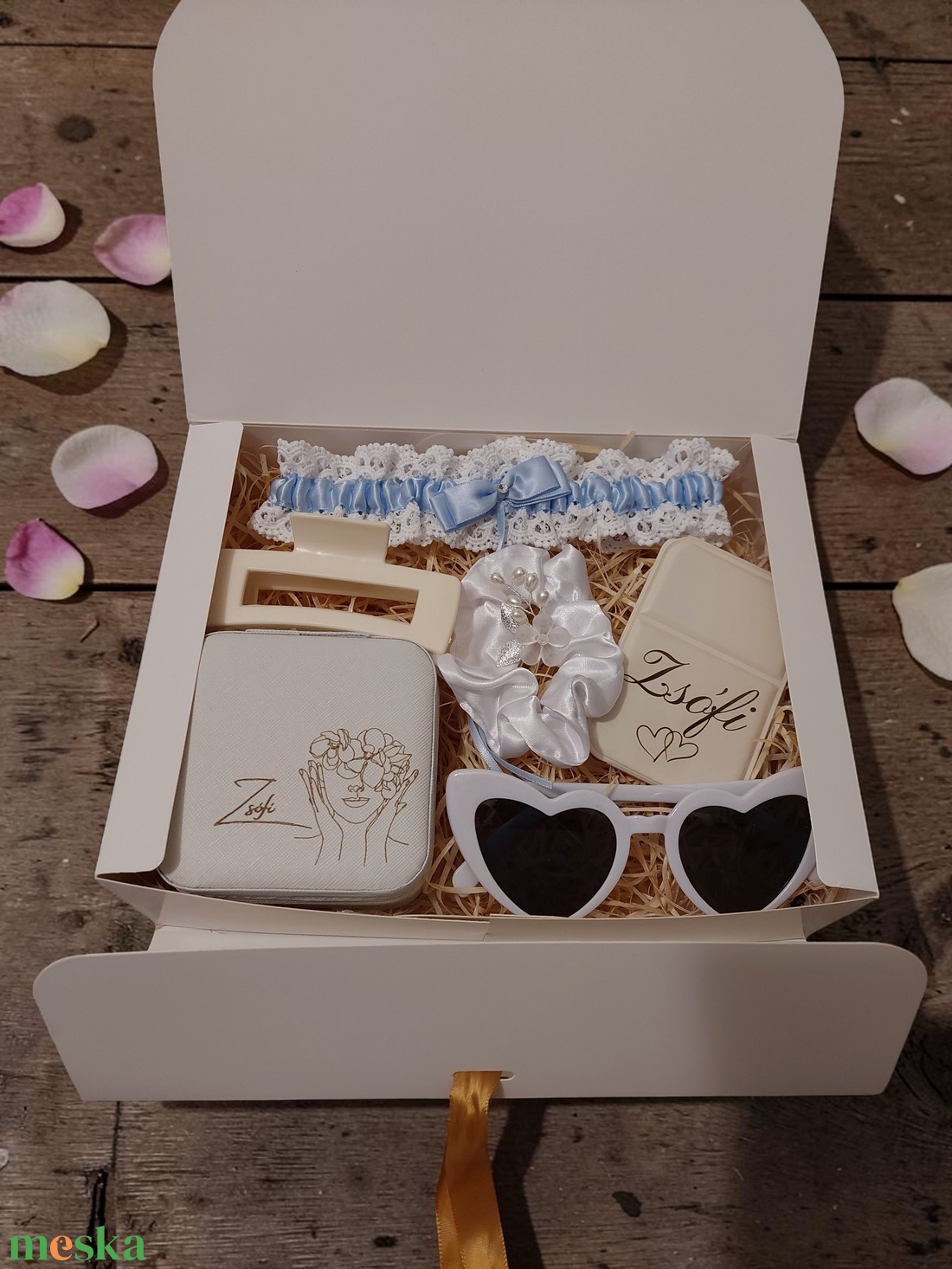Menyasszonyi ajándék box � tökéletes meglepetés lánybúcsúra - esküvő - lánybúcsú - Meska.hu