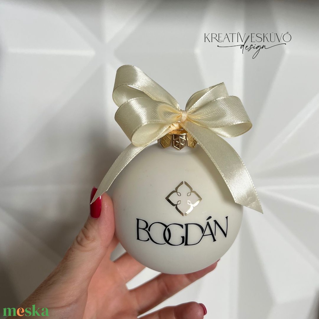 Céges karácsonyi üveggömb, feliratos karácsonyi üveg gömb dísz, karácsonyfa dísz céges logóval - logózott karácsonyfadís - karácsony - karácsonyi lakásdekoráció - karácsonyfadíszek - Meska.hu Céges karácsonyi üveggömb, feliratos karácsonyi üveg gömb dísz, karácsonyfa dísz céges logóval - logózott karácsonyfadís - karácsony - karácsonyi lakásdekoráció - karácsonyfadíszek - Meska.hu