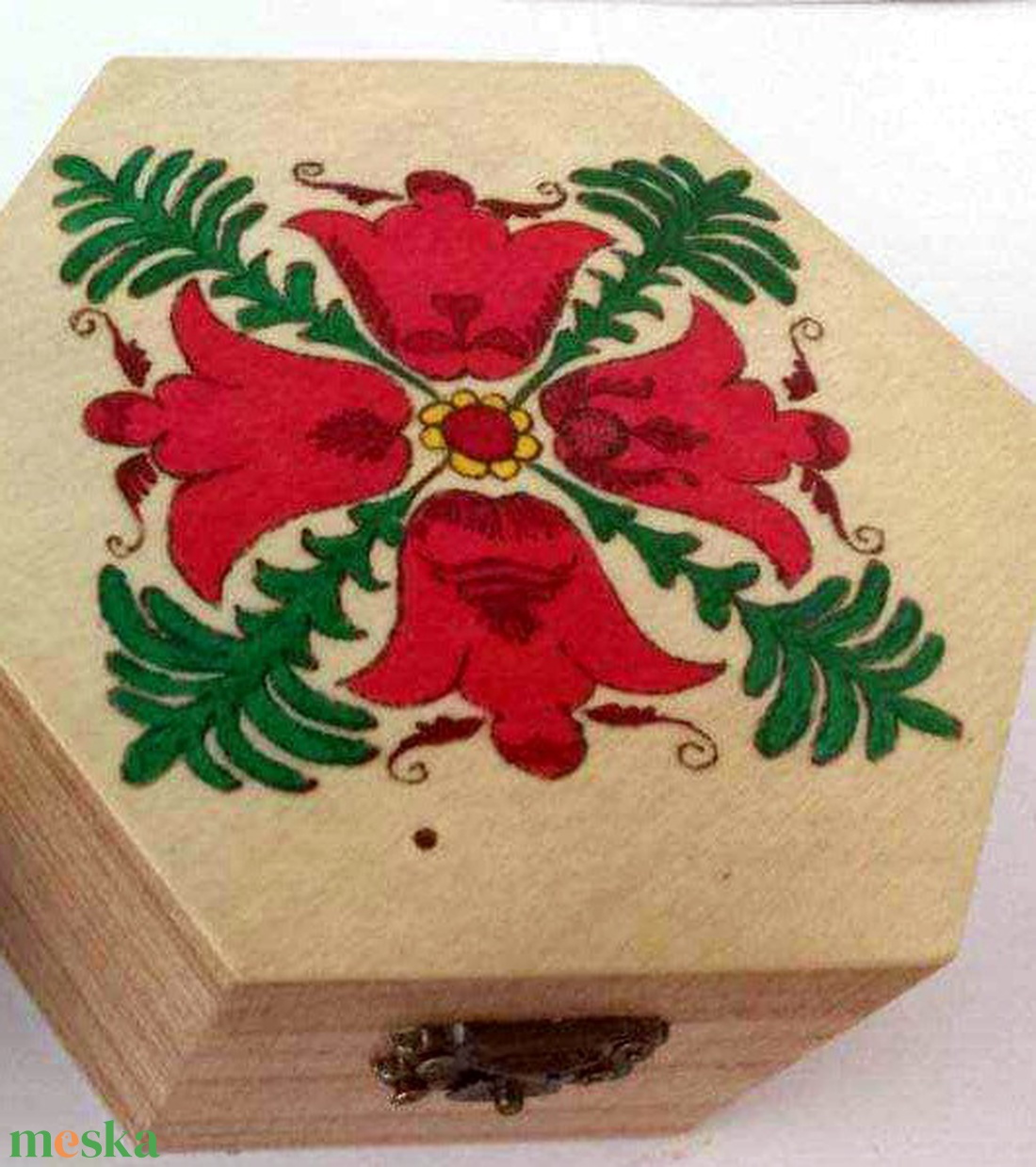Virágmintás ajándékdoboz (nagy okta) - otthon & életmód - dekoráció - asztal és polc dekoráció - díszdoboz - Meska.hu Virágmintás ajándékdoboz (nagy okta) - otthon & életmód - dekoráció - asztal és polc dekoráció - díszdoboz - Meska.hu