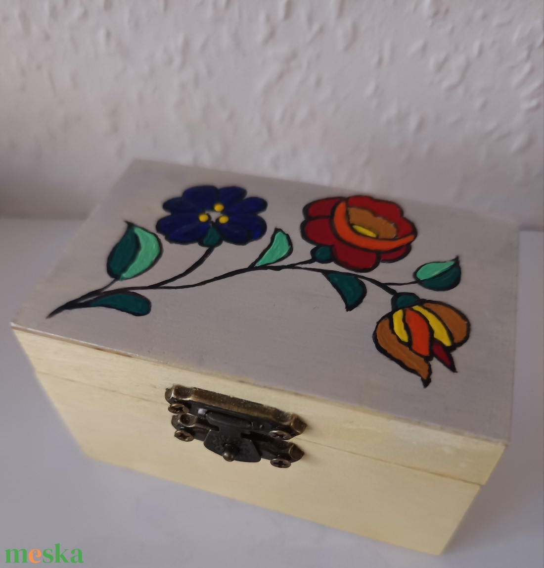 Fehér ajándékdoboz (mini) - otthon & életmód - dekoráció - asztal és polc dekoráció - díszdoboz - Meska.hu Fehér ajándékdoboz (mini) - otthon & életmód - dekoráció - asztal és polc dekoráció - díszdoboz - Meska.hu