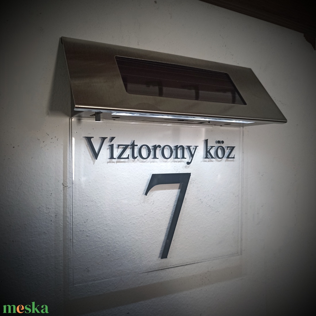 Világitó LED-es napelemes házszám tábla - otthon & életmód - ház & kert - házszám - Meska.hu