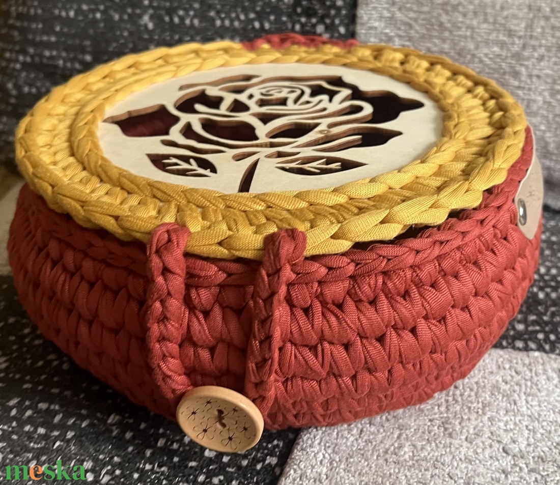 Horgolt fedeles kosárka. - otthon & életmód - tárolás & rendszerezés - tárolókosár - Meska.hu