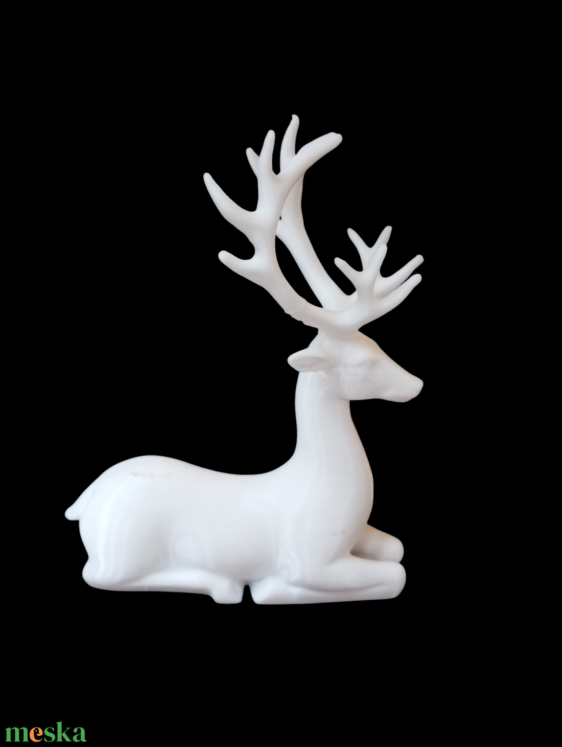 Fehér fekvő dekorációs szarvas - karácsony - karácsonyi lakásdekoráció - karácsonyi lakásdíszek - Meska.hu