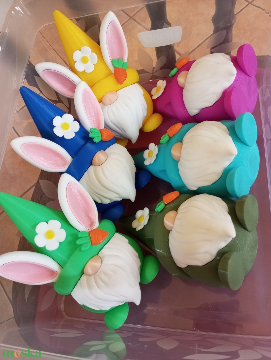 Húsvéti nyuszifüles manó - ünnepi díszek, dekorációk - húsvéti díszek és dekorációk - húsvéti asztaldíszek - Meska.hu