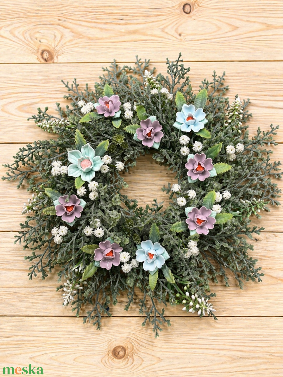 Koszorú kerámia virágokkal - otthon & életmód - dekoráció - ajtó- és ablak dekoráció - ajtódísz & kopogtató - Meska.hu