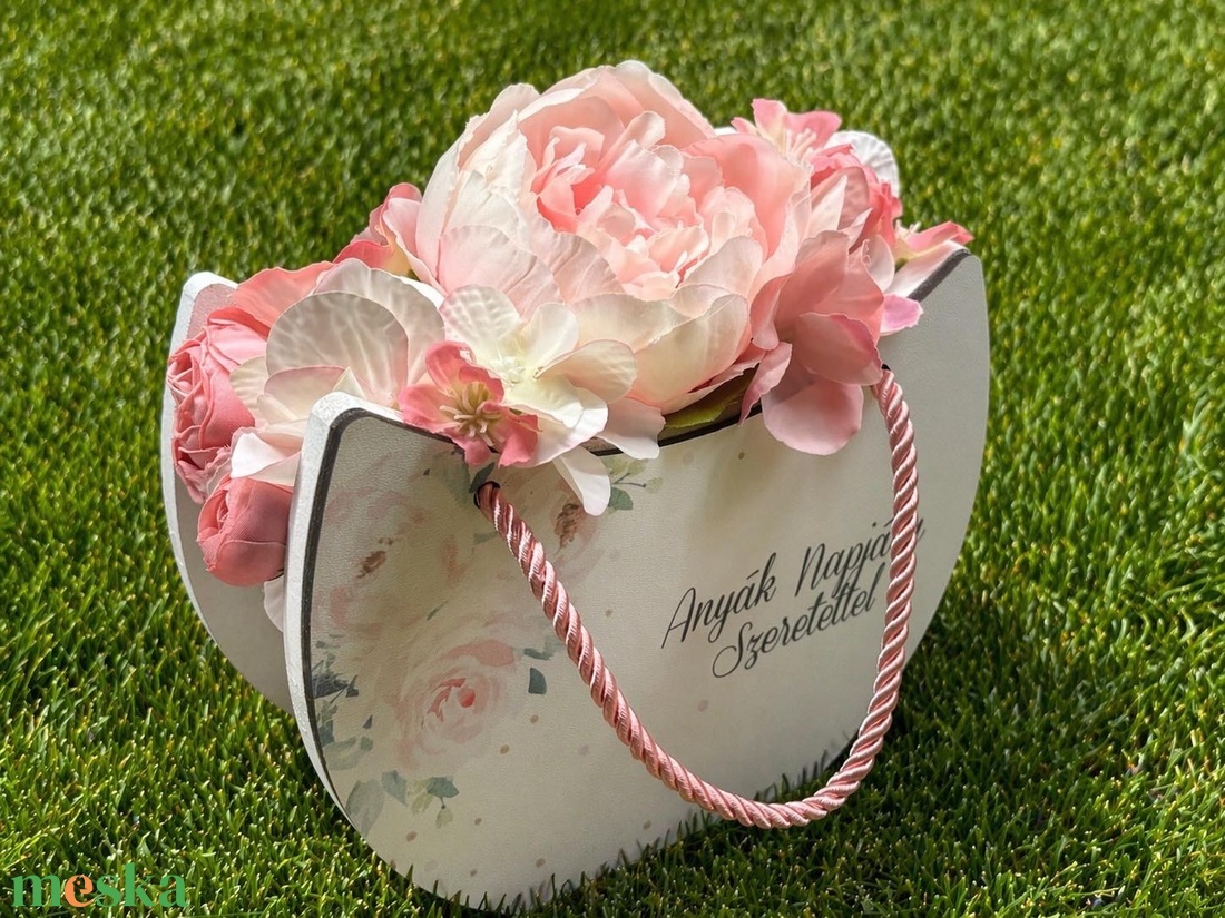 Anyák napi virágbox - otthon & életmód - virágdekoráció - virágok - virágbox - Meska.hu